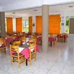 Giakalis 3*
