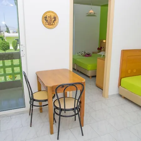 Hotel apartamentowy Giakalis